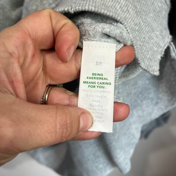 Aerie Winter Tour Sweatshirt Size S Gray Oversized Cozy Graphic Crewneck Top - Picture 6 of 10